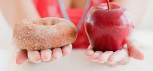 apple-donut-hands